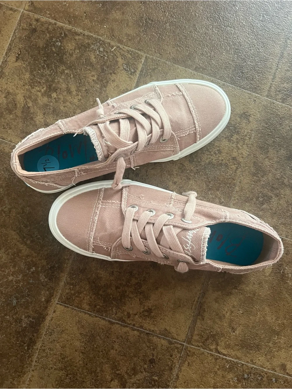 Blowfish Women’s Blush Canvas Lace-Up Sneakers